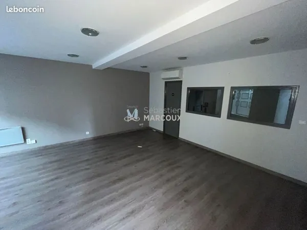 Local commercial 49 m² MONTBRISON