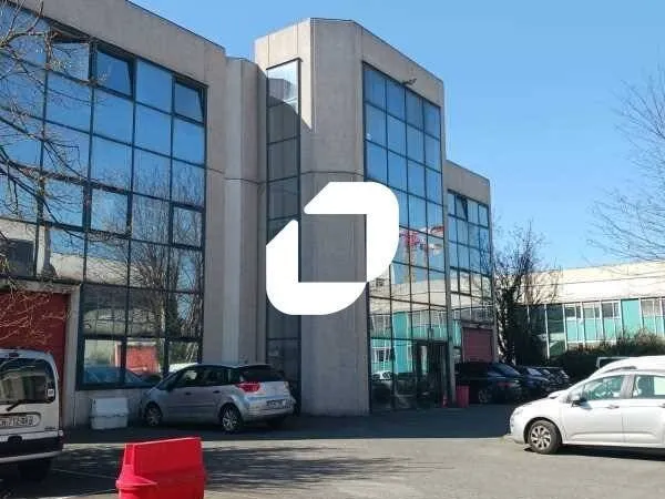 Bureaux 600 m²