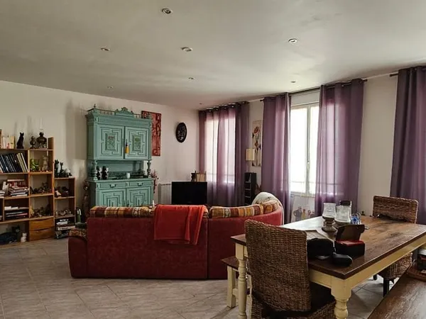Immeuble 3 pièces 332 m²