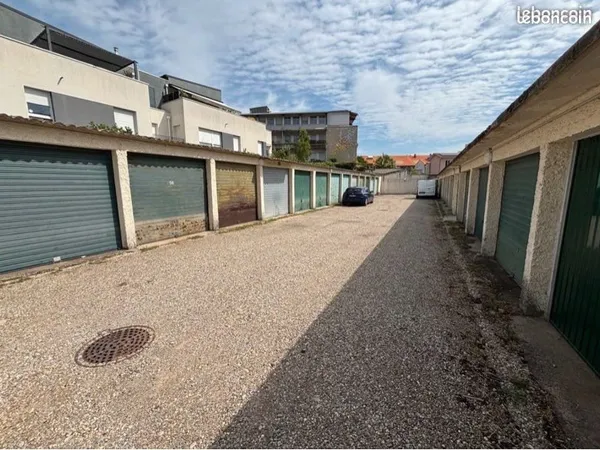 Location garage - box 69008
