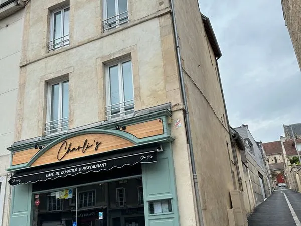 Studio HYPERCENTRE avec cuisine EQUIPEE