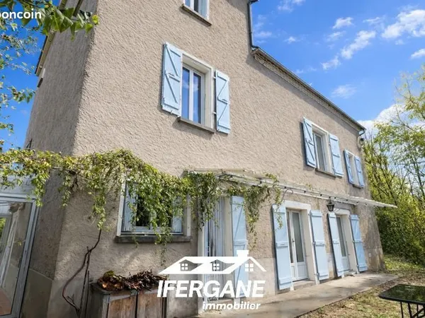 Maison 7 pièces 203 m²