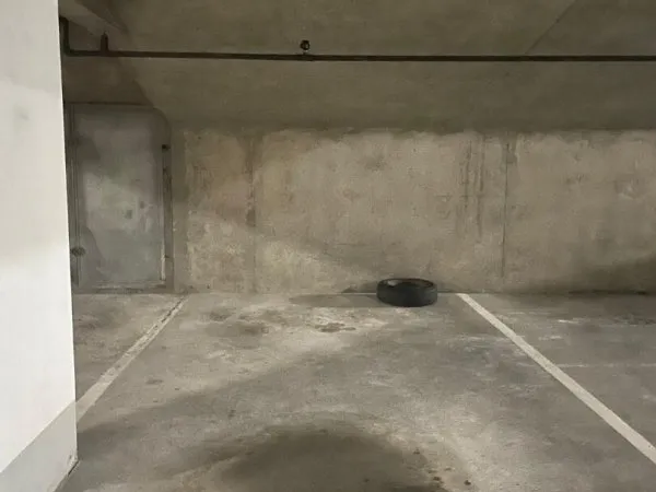 Stationnement Location Paris   26000€