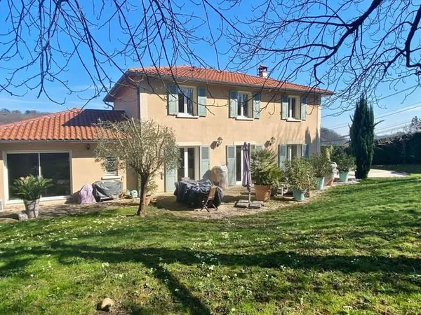 Maison 7 pièces 208 m²