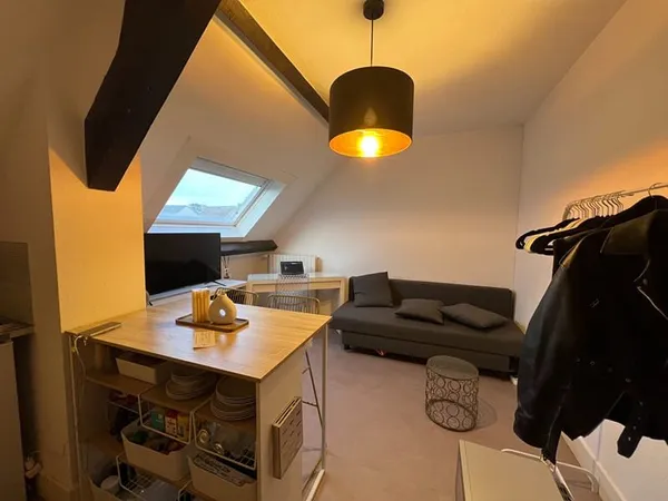 Studio meublé- 1 pièce(s) - 14.26 m2