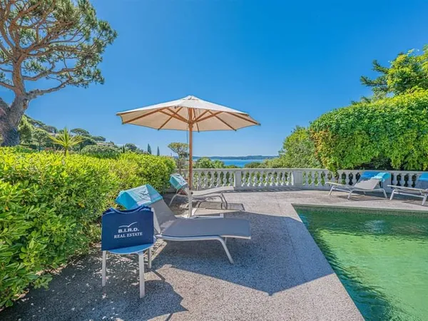 Sainte Maxime : Villa Provencale Avec Vue Mer