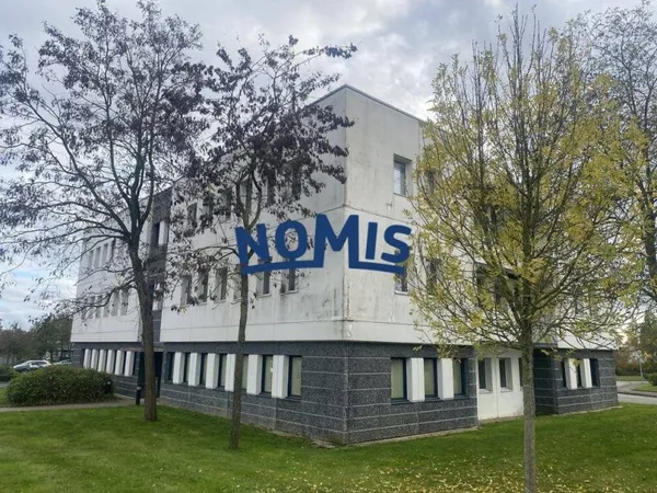 Bureaux 77 m²