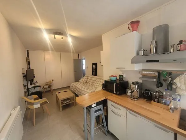 Studio 1 pièce 25 m²