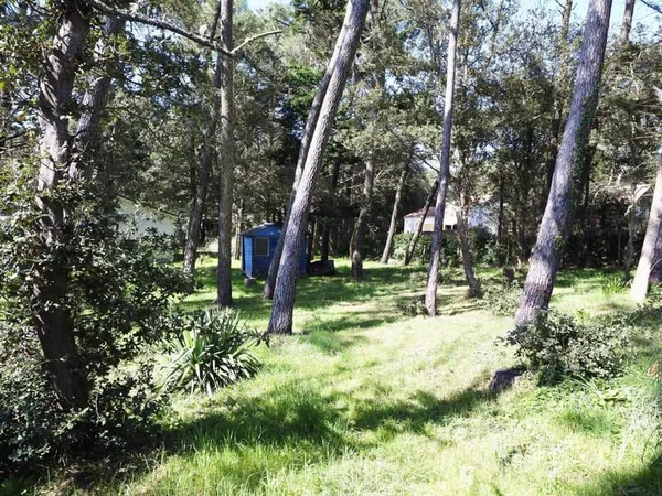 Terrain 2200 m²