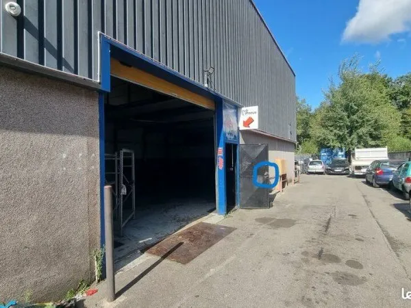 LOCAL D'ACTIVITE 260 m² OZOIR LA FERRIERE