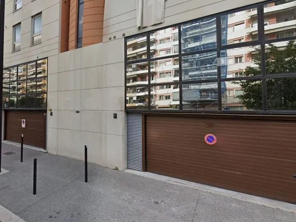Parking/Garage