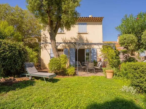 Maison superbe vue à vendre au Domaine de St-Endréol 4* Gol