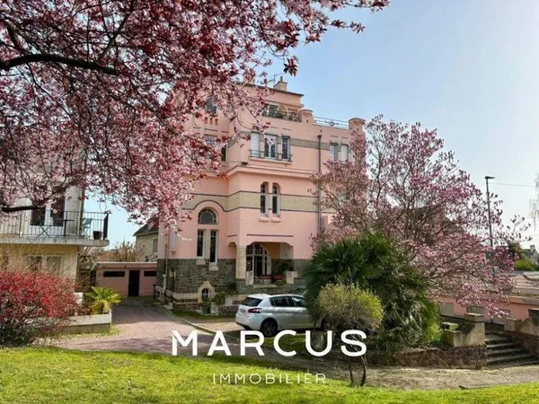Duplex 8 pièces 142 m²