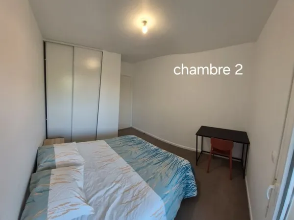 Chambre de 10,8 m2, dans une résidence récente, calme et verdoyante, appartement de 66 m² disponible