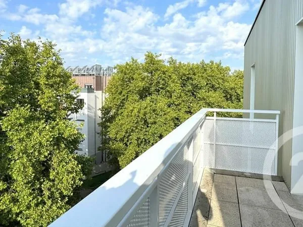 Appartement 5 pièces 104 m²