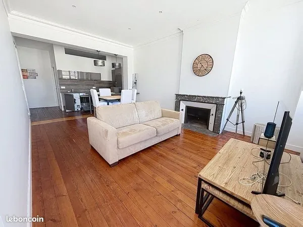 Appartement à louer cours de l'intendance
