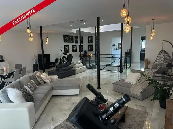 Maison 3 pièces 230 m²