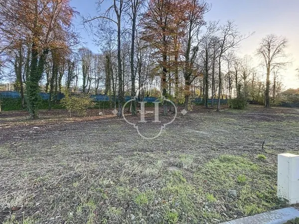 Mareil Sur Mauldre - Terrain à batir de 651 M²