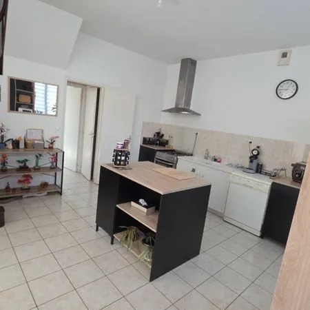 MAISON CARELLES 97 m²