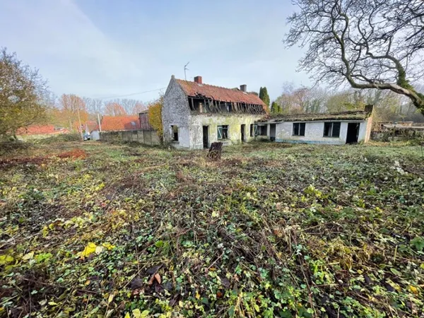 Terrain 2400 m²