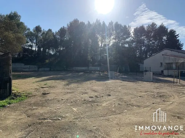 Terrain 360 m²