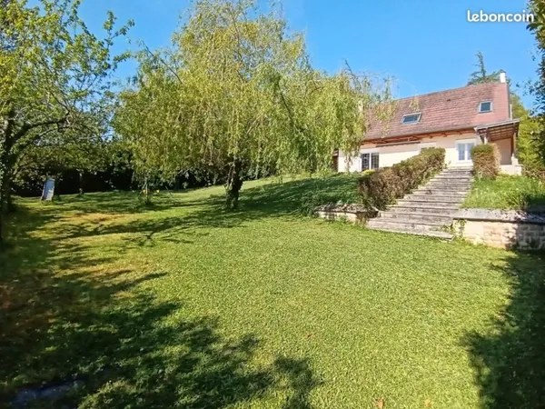 Belle maison au calme à Authume
