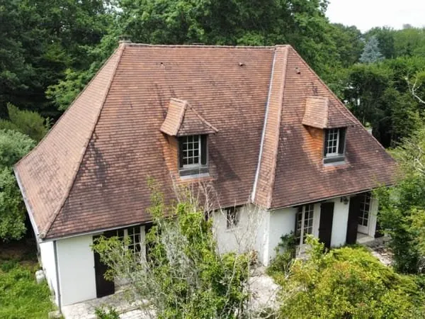 PERIGUEUX - Maison Périgourdine avec 3 chambres sur terrain arboré