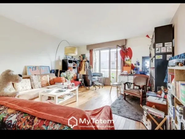 Montreuil : appartement T2 avec balcon