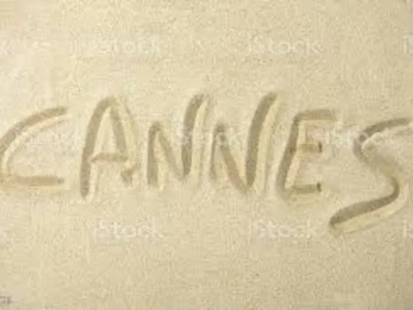 CANNES RESTAURANT AVEC EXTRACTION DE 200 M2 TERRASE SUD VUE MER