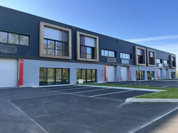 Local d'activité 4830 m²