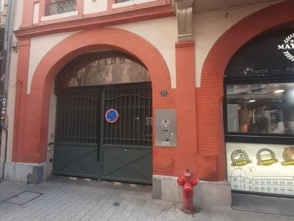 PLACE DE PARKING