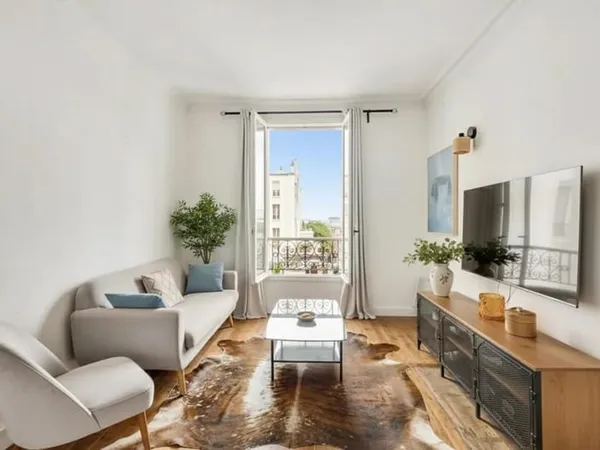 Appartement de 3 pièces de 48,09 m² situé à Paris