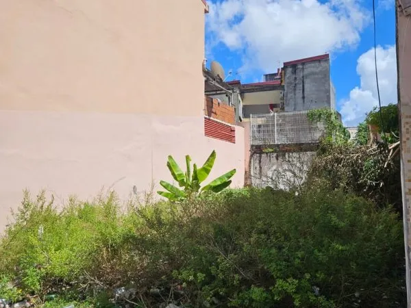 À VENDRE TERRAIN CONSTRUCTIBLE FORT-DE-FRANCE