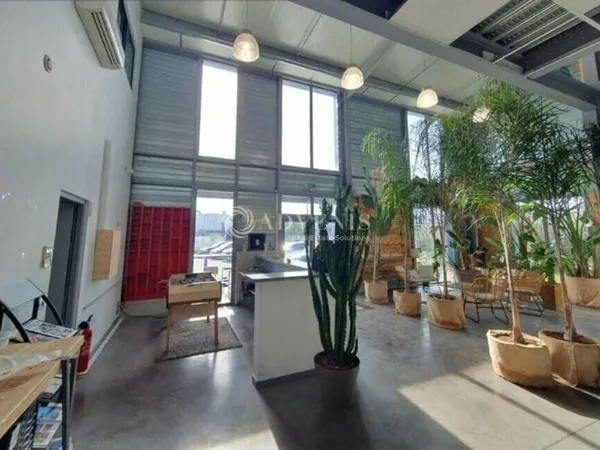 Bureaux 142 m²