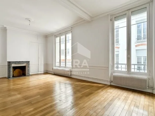 Appartement T5 140m² Reims Hypercentre - Cachet Ancien & Calme Absolu - Parking