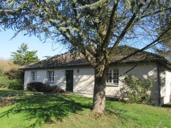 Maison de plain-pied 10 pièces 182 m²