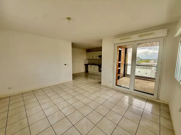 Appartement T3 lumineux avec balcon et vue dégagée