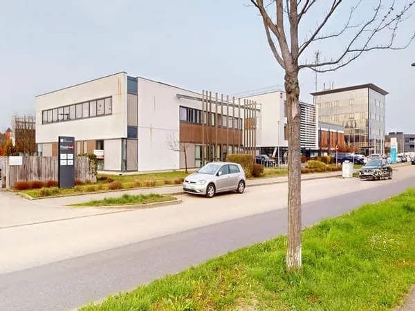Local professionnel 95 m²