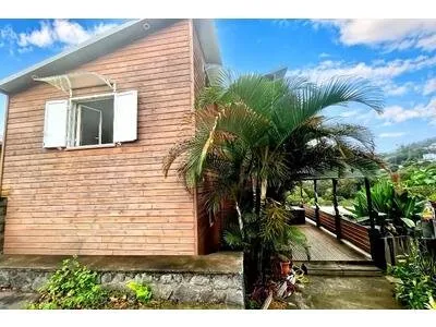 LA POSSESSION MAISON T4 EN BOIS VUE MER