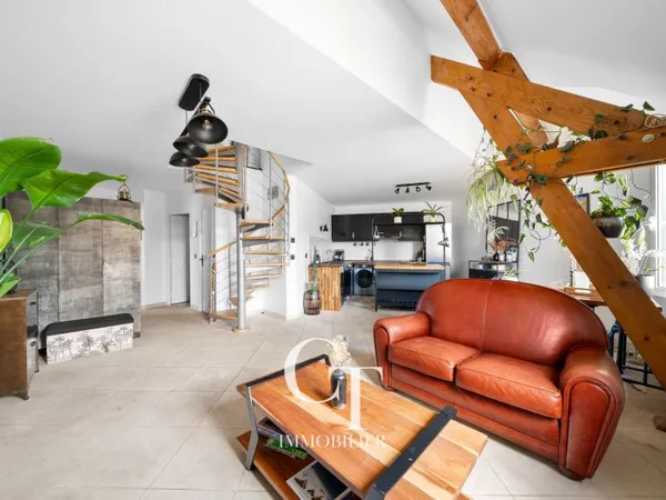 Duplex familial - 3 chambres - Dernier étage - Petite copropriété récente