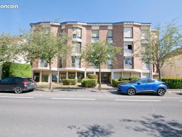 Bureaux 473 m²