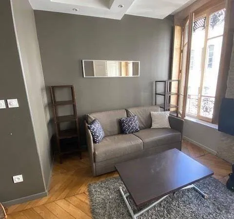 Studio 1 pièce 18 m²