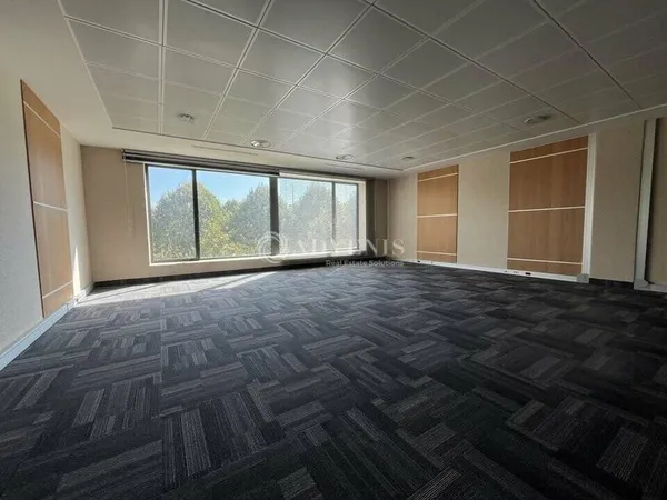 Bureaux 65 m²