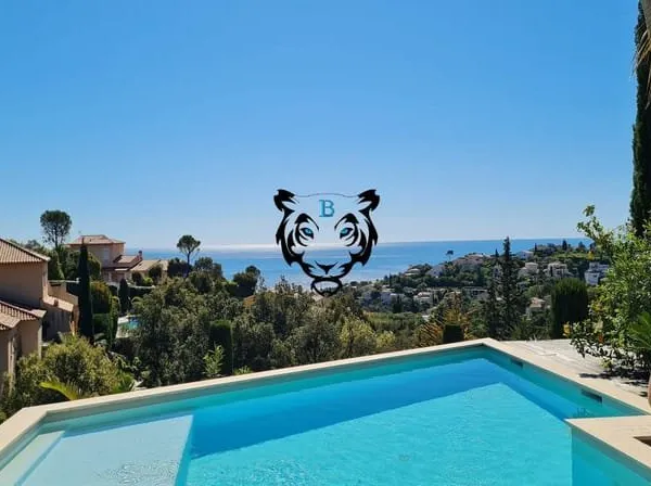 Les Issambres - Piscine Vue mer - 3 chambres - Garage