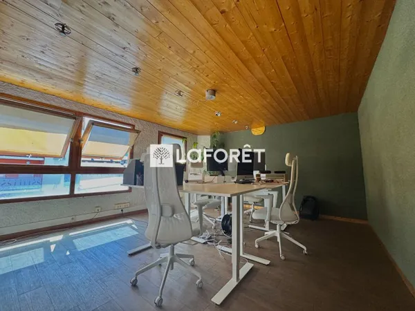 Bureaux 5 pièces 90 m²