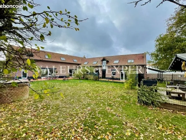 Maison 9 pièces 221 m²