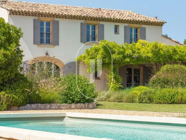 Très belle maison provençale à vendre à Saint-Rémy-de-Provence