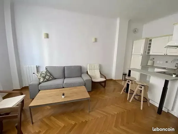 Appartement 2 pièces lumineux et entièrement rénové - 37m² avec dressing - Chaville