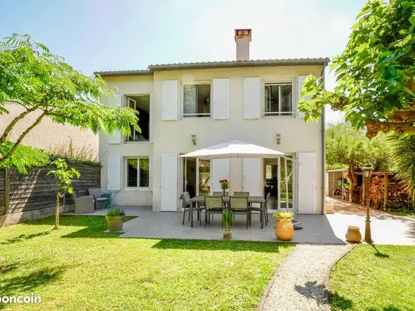 Maison 5 pièces 144 m²