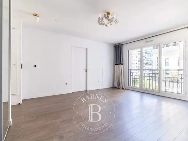 Neuilly-Ile de la Jatte - Immeuble récent de grand standing - Appartement 2 pièces - 1 chambre - Cal
